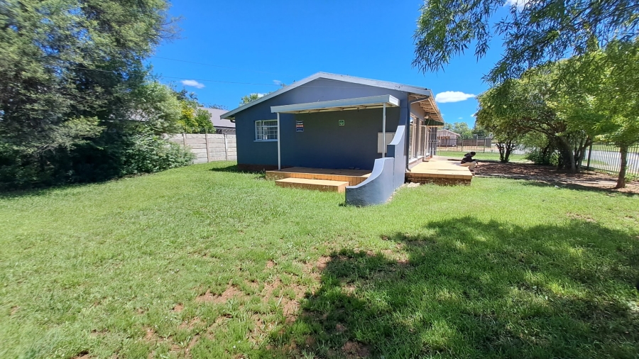 8 Bedroom Property for Sale in Brandwag Free State